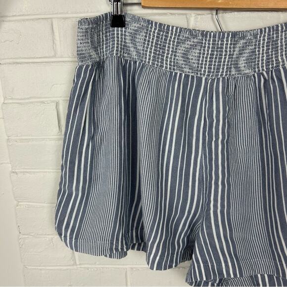 American Eagle Flowy Stripe Pull On Casual Shorts Size XL - Picture 5 of 9